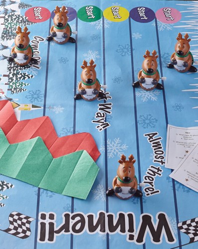 Robin Reed English Holiday Christmas Crackers - Racing Reindeer, 6 Count - Picture 2 of 3