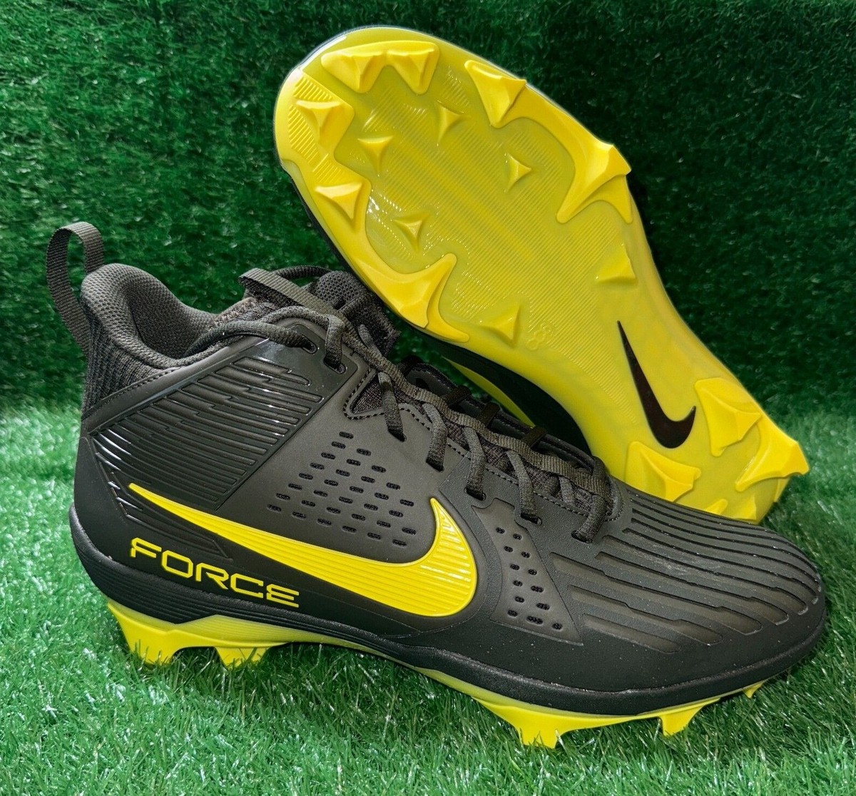 Nike Oregon Ducks Force Savage Pro 3 Lineman Football Cleats  display picture 1