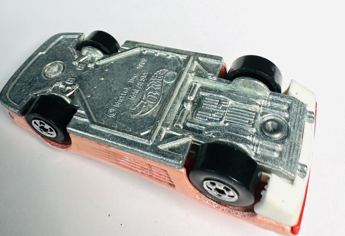 ホットウィール、フェラーリ テスタロッサ （Revealers、ピンク） Vintage 1986 Hot Wheels Ferrari Testarossa Light Pink Color
