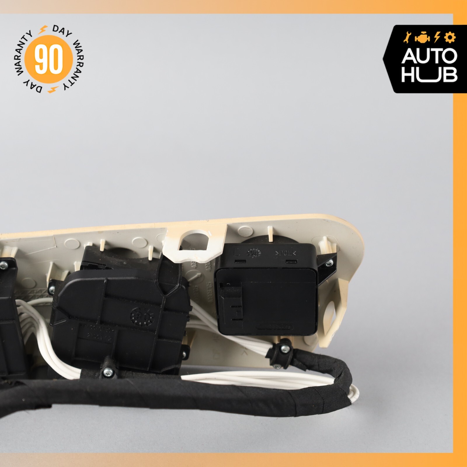 03-13 Maserati Quattroporte M139 Front Right Side Seat Control Switch OEM 50k