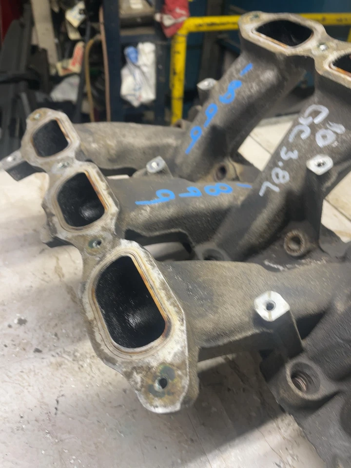 2001-2010 DODGE CARAVAN 01-03 3.3L VOYAGER lower Intake Manifold 3.8L OEM Foto 3 de 4