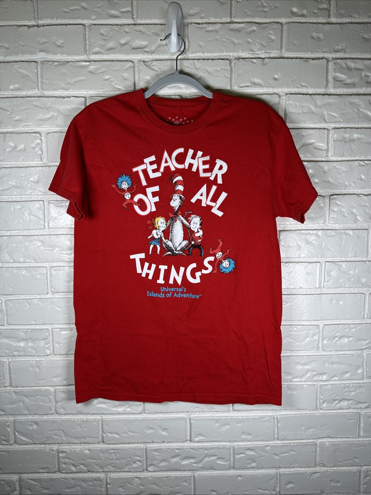 Teacher of All Things Cat in The Hat Universal Studios Red T-Shirt Adult Medium