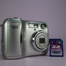 Nikon Digital Camera Coolpix 2200 2.0MP Silver Tested