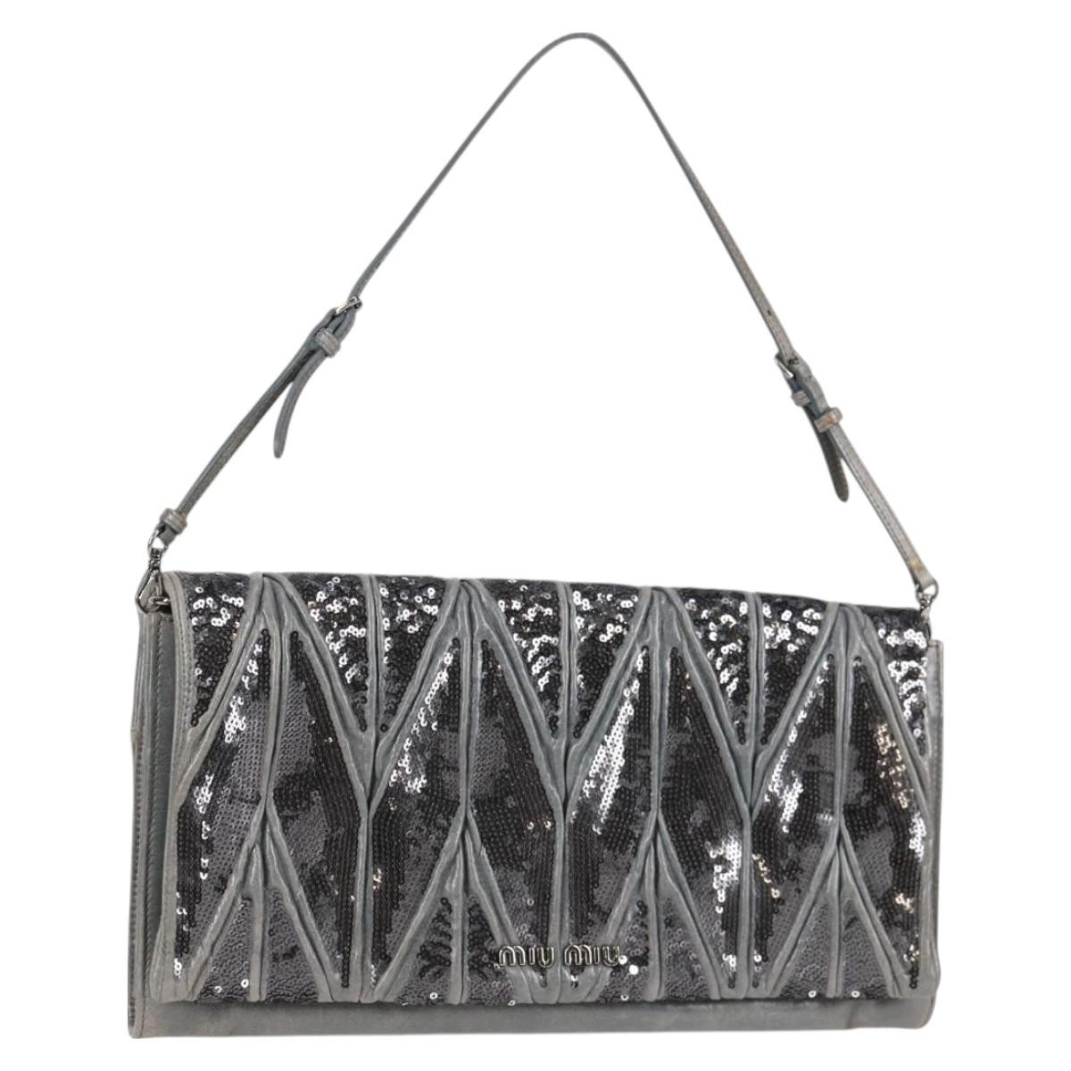 バッグ MIU MIU LEATHER ZIP HAND BAG Miu Miu Leather top-handle Zip Tote Bag | White | FARFETCH