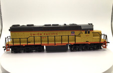 HO Scale Union Pacific Locomotive 6879 - Light Function