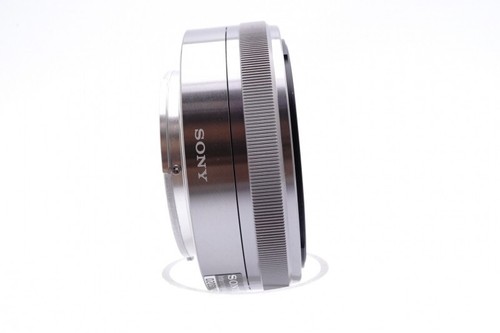 SONY E 16mm F2.8 SEL16F28 E-Mount Wide Angle APS-C Lens Near Mint! - Picture 4 of 7