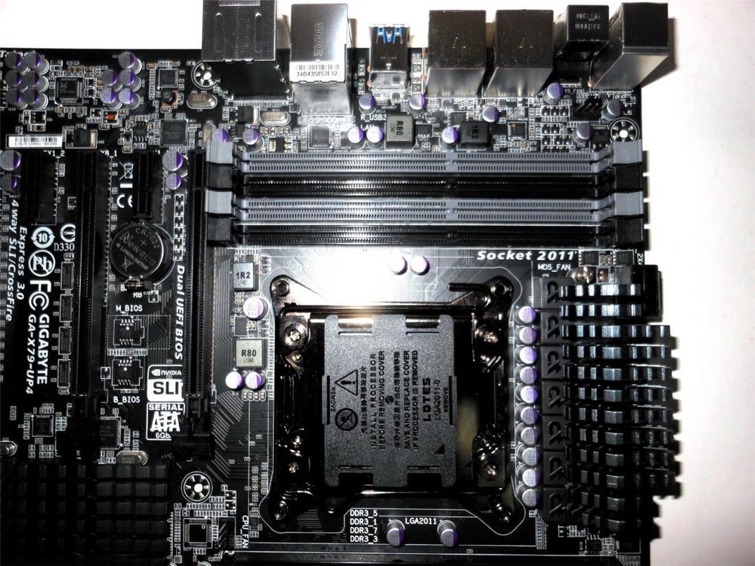 GIGABYTE GA-X79-UP4 Intel X79 LGA2011 DDR3 SATA3 USB3.0 4X