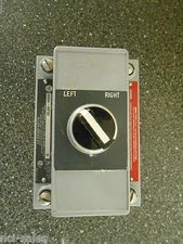   ALLEN BRADLEY 800-1HZX7, WITH 800H-HP2KB #C TWO POSITION SWITCH (LEFT/RIGHT)