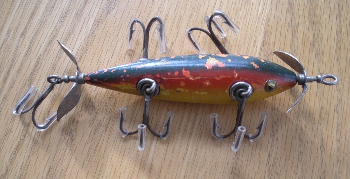 VINTAGE 5 HOOK PFLUEGER 150 MINNOW LURE | eBay