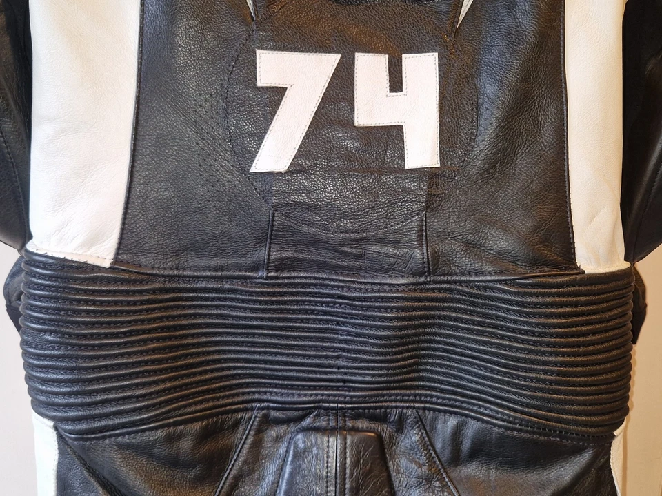 Cueros de una pieza sostenidos para dama Ayana II Foto 3 de 4