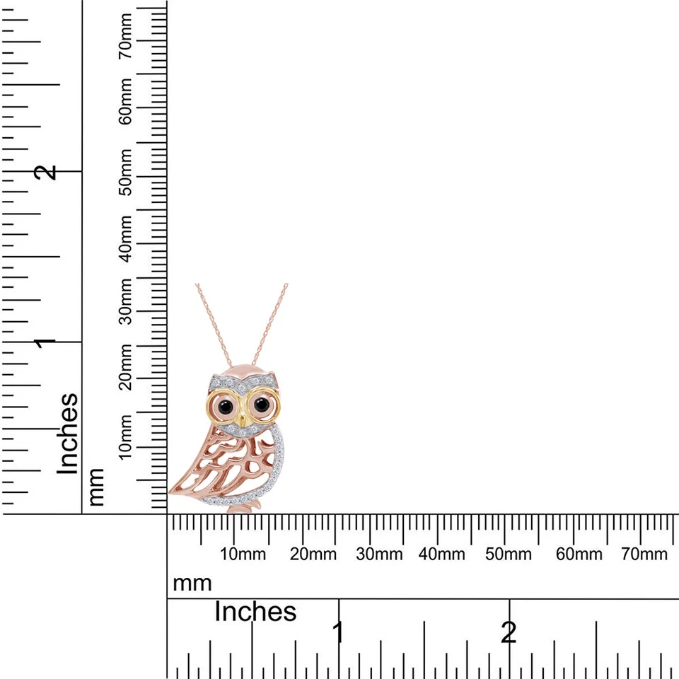 Colgante de búho de dos tonos de diamantes naturales blanco y negro redondo de 0,10 quilates enchapado en oro de 14 k Foto 4 de 4