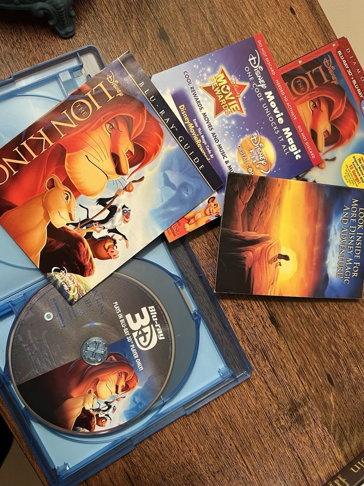 The Lion King Diamond Edition Blu-ray 3D + Blu-ray + DVD + Digital Copy Target - Image 4 of 4