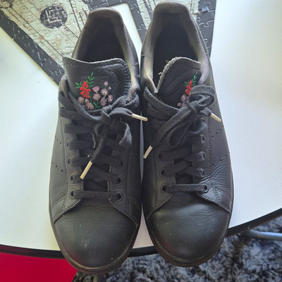 adidas Originals Stan Smith Sneaker Low Top Leder schwarz Schnürung EU 41