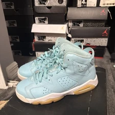 Air Jordan Retro GG T43390-407 Size 5.5 Y. Still Blue/White -white.