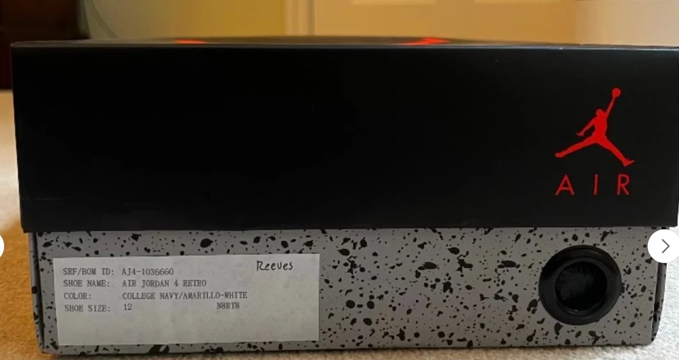 Tamanho 12 - Air Jordan 4 Retro PE Michigan Wolverines - Imagem 4 de 4