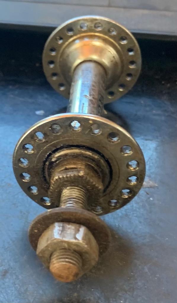 Vintage Front Hub Axle Schwinn Approved Model 200 36 Hole