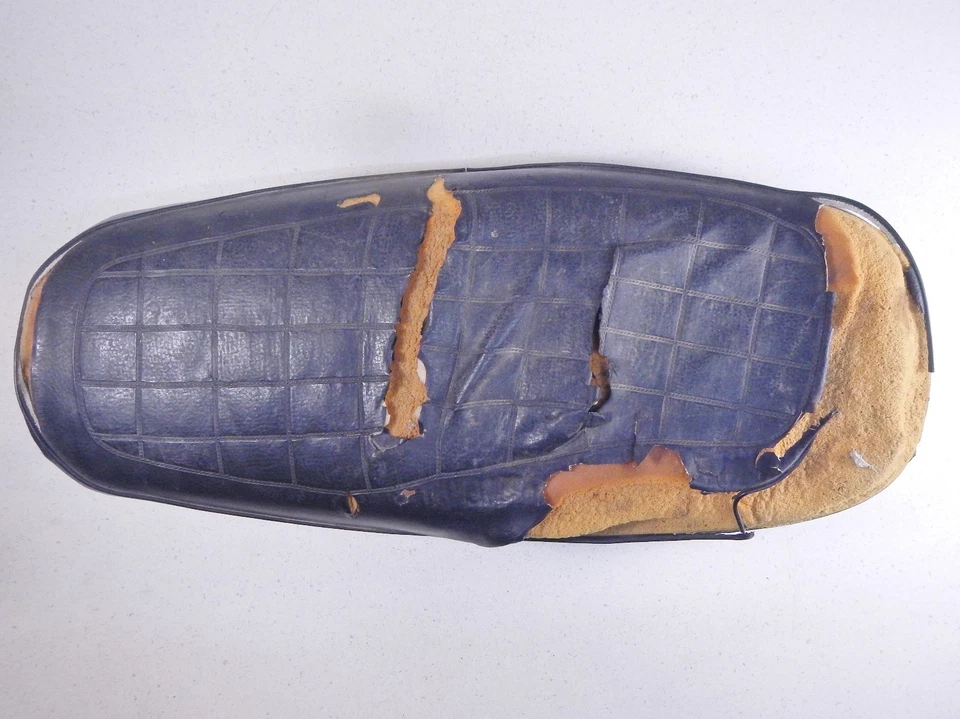 72 Honda CB175 CB 175 K6 Super Sport Seat Saddle Pan - Image 2 of 4