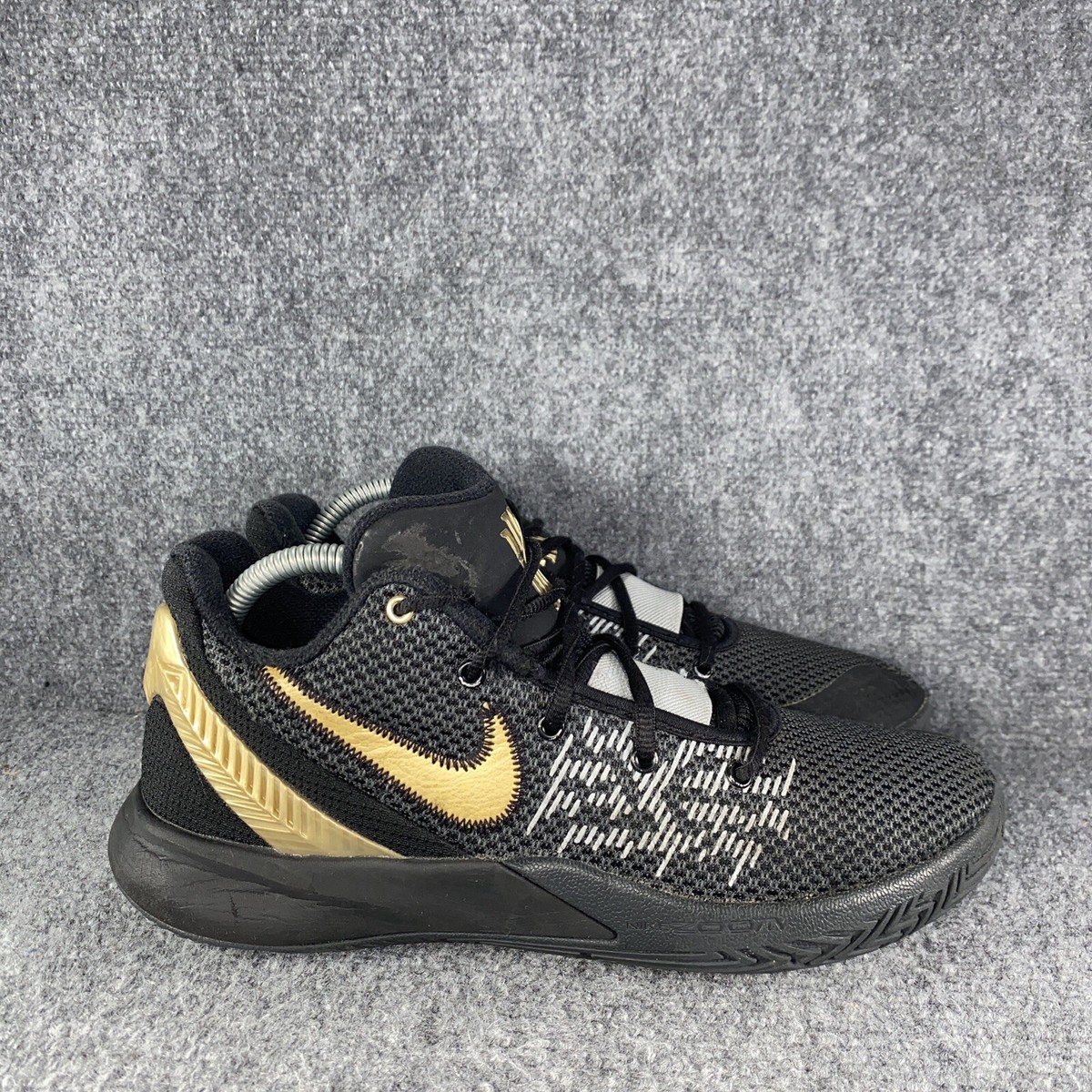kyrie irving flytrap 2 black and gold