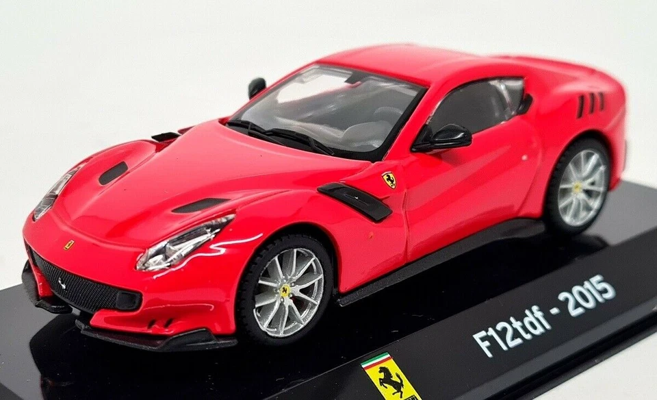 Altaya 1/43 - Ferrari F12 tdf 2015 Rosso Red Diecast Scale Model Car - Image 4 of 4