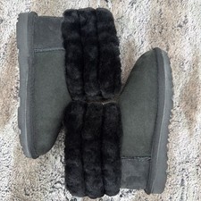 NEW UGG Fluff Mini Quilted Boots Black SN 1103612K Shearling Logo Size 1 Youth