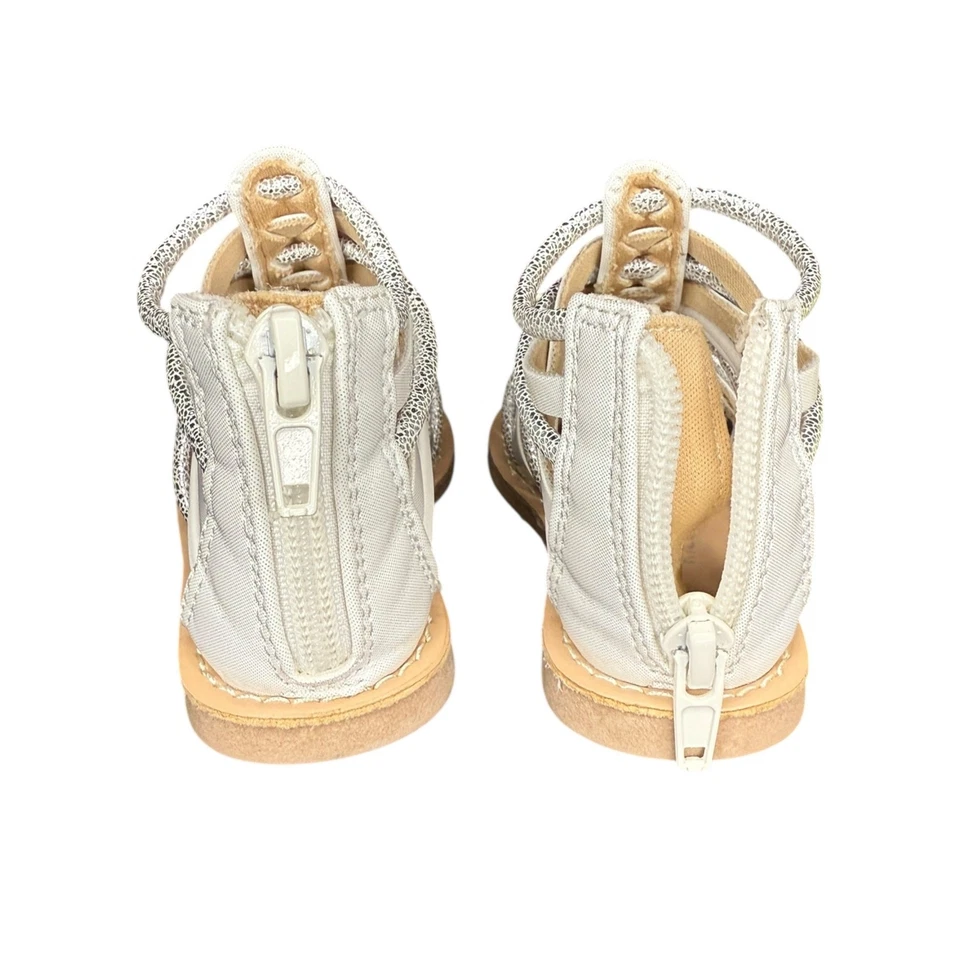 Sandalias Falls Creek Niñas Talla 5C Blanco Plata Tirantes Cremallera Trasera- Excelente Estado Foto 4 de 4