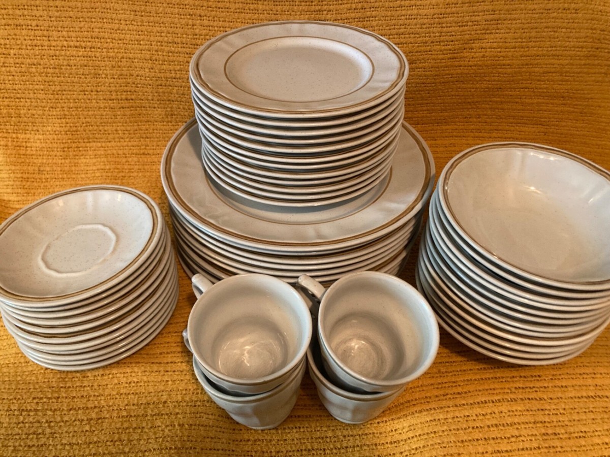 Americana Hearthside Stoneware Dinner Set, Heritage, Vintage