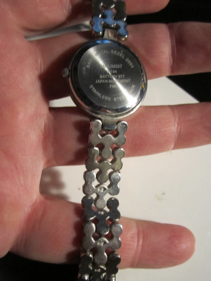 RELOJ GINEBRA PLATEADO CORREA ELEGANTE CRISTALES EN BISEL 7 1/2" OFC-T4 Foto 4 de 4