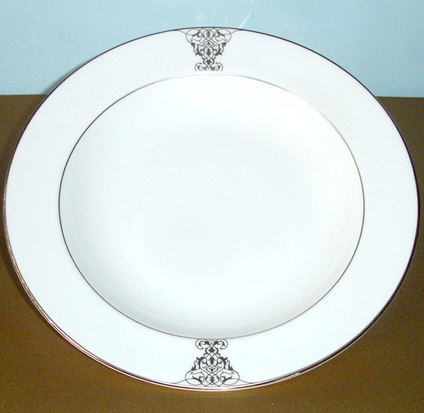 Vera Wang Wedgwood Imperial Scroll Sopa Pasta Cuenco 9" Borde Platino Nuevo Foto 4 de 4