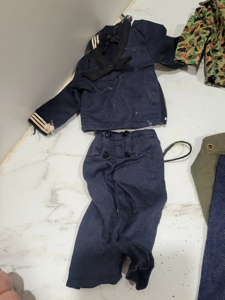 LOTE DE ROUPAS E ACESSÓRIOS VINTAGE ORIGINAL 1964 ERA HASBRO GI JOE - Imagem 2 de 4