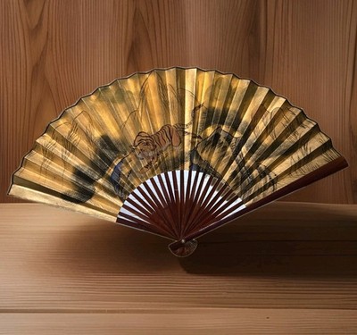 VTG Wall Fan (48'' x 30'') Wooden Handle, Tiger Picture Gold Background, Preowned