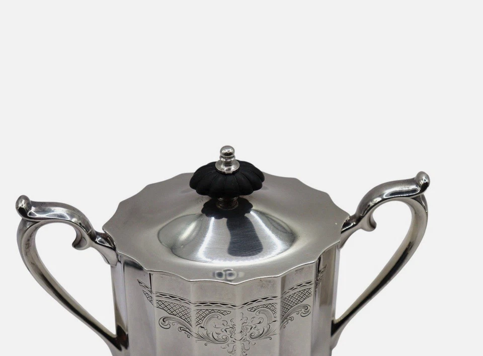 Lunt Silver “Colonial Classic” Silverplate Creamer & Sugar Bowl w/ Lid - Image 2 of 4