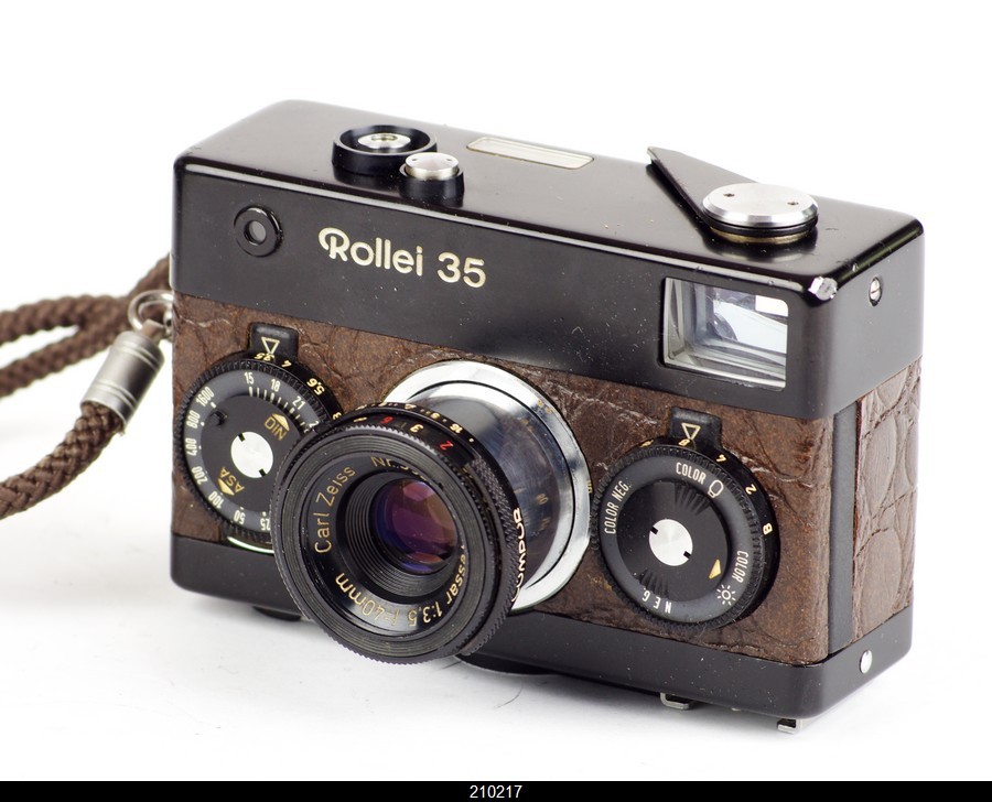 フィルムカメラ Rollei 35 Carl Zeiss Tessar 40 F3.5#1087 Rollei 35 Carl Zeiss Tessar 40 F3.5#1087 フィルムカメラ