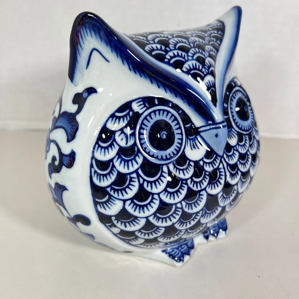 "Estatuilla de búho anidador de cerámica Chinoiserie azul blanco vintage Pier 1 retirada 6,5""" Foto 2 de 4