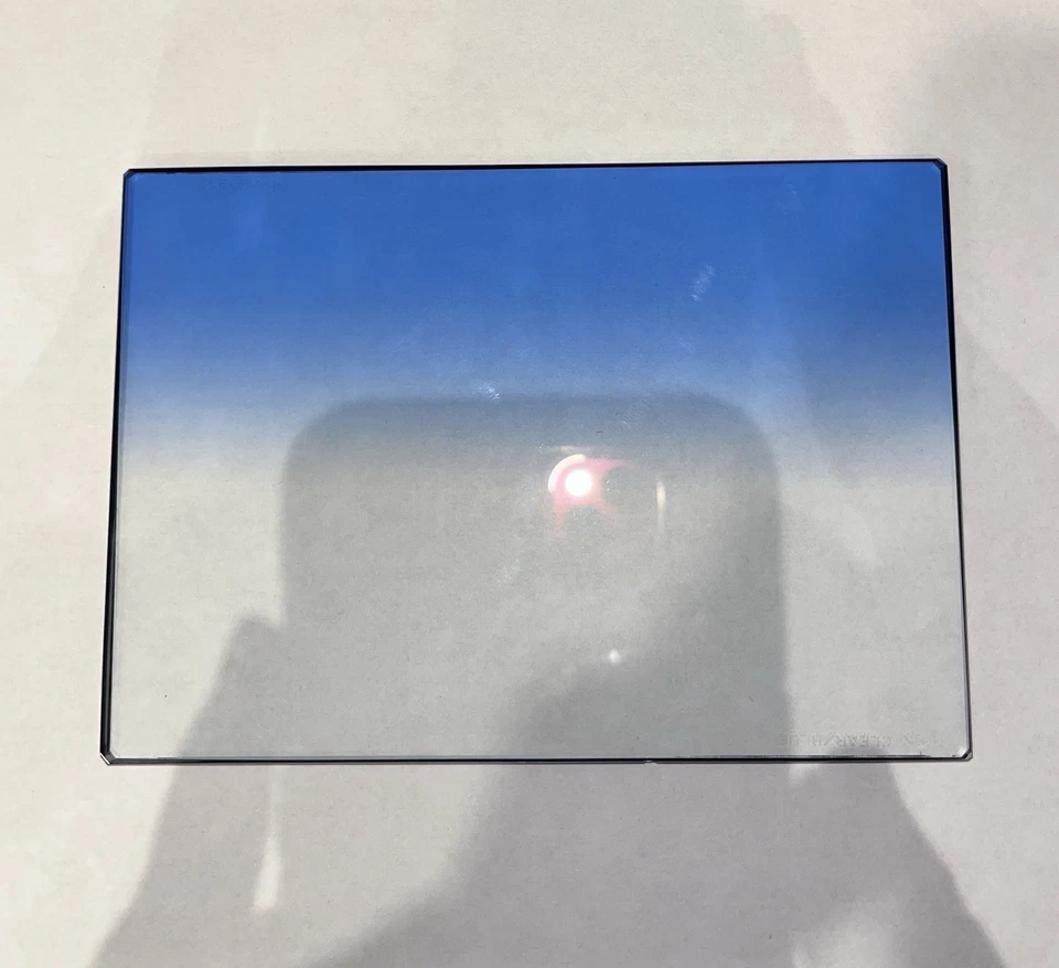Tiffen 4 X5.650 Blue Soft Graduated 2 Filter - Clear/Blue 2 - Image 2 of 4