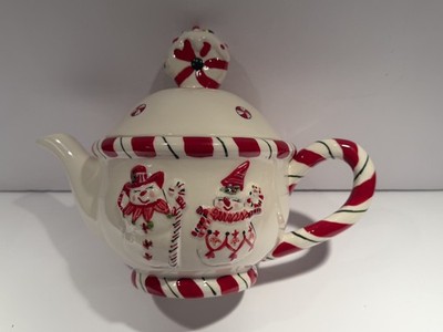 Blue Sky Clayworks Heather Goldminc 2023 Candy Cane Lane teapot NWT