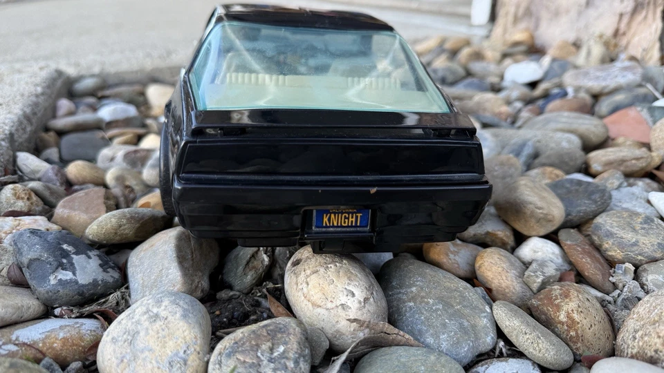 Coche modelo de plástico Knight Rider 2000 vintage 1983 con figura de Michael Knight Foto 3 de 4