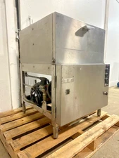 GLASTENDER ET SERIES LOW TEMP 1PH UNDERCOUNTER DISHWASHER WITH 2 RACKS ON LEGS