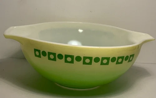 Vintage 1970s Pyrex #444 Green Salad Pattern 4 Quart Cinderella Mixing Bowl