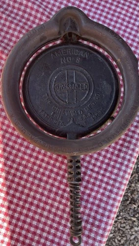 GRISWOLD AMERICAN No. 8 WAFFLE IRON Cast Iron W/Broken Base Antique For Parts