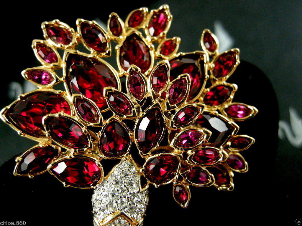 SIGNED SWAROVSKI CRYSTAL FUSHIA FLOWER SPRAY PIN ~BROOCH