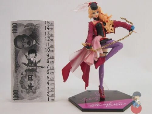 Action figure di anime e manga Bandai sul macross