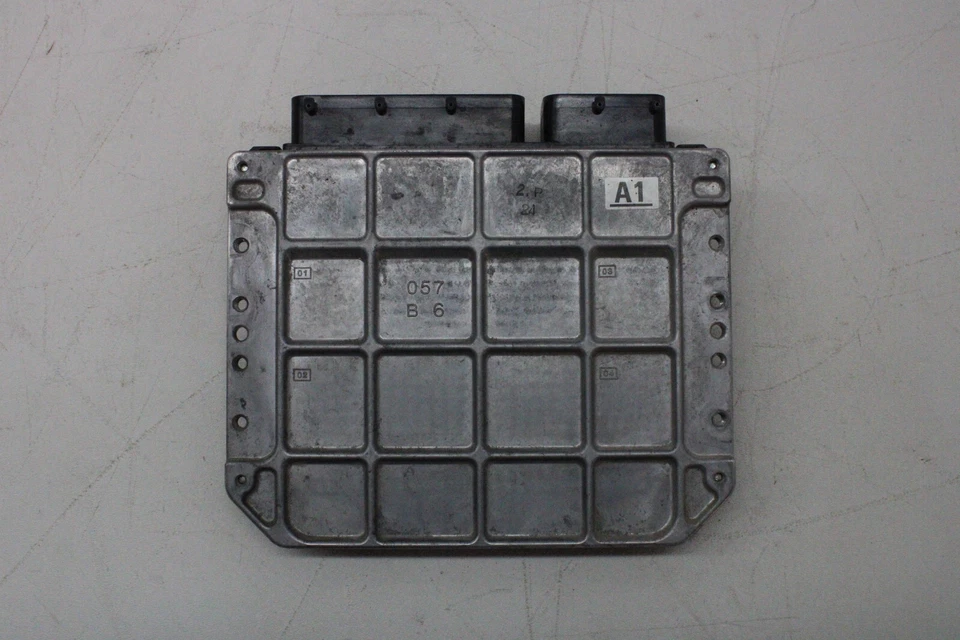 2012 TOYOTA PRIUS V ECM UNIDADE 89661-47361 FABRICANTE DE EQUIPAMENTO ORIGINAL 12 13 14 - Imagem 3 de 4