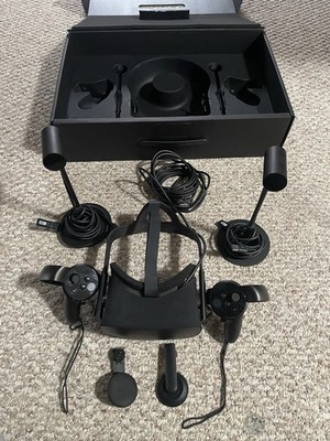 Oculus Rift CV1 PC-powered virtual reality system Tested Fully Functional