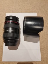Canon EF 24-70mm F/2.8 L USM Zoom Lens + Canon hood + excellent