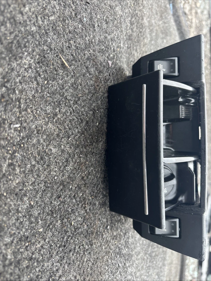 Chrysler 300 2005-2010 bandeja de cenizas con interruptores de calefacción de asiento, 04595968AB Foto 2 de 4