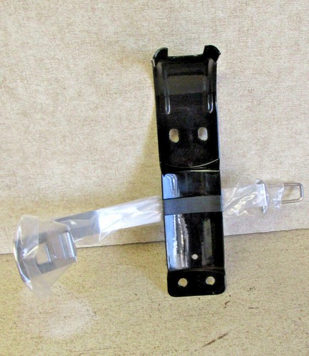 Replacement Fire Extinguisher Bracket for RC10C - Lavanture RC466400 - Imagen 2 de 2