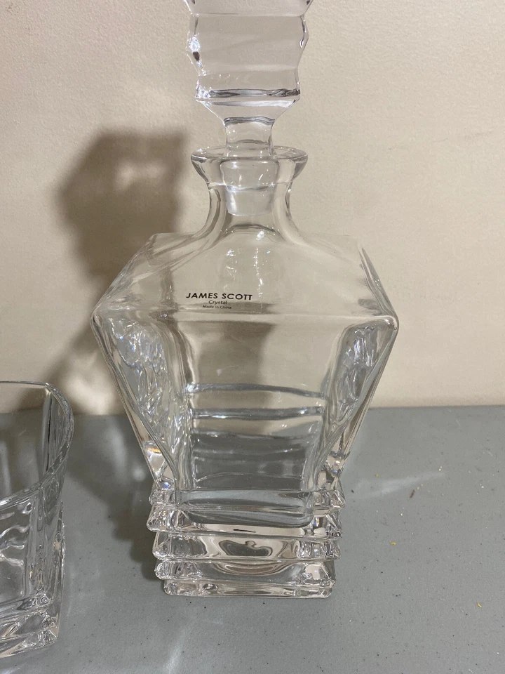 James Scott Crystal Liquor Decanter with Stopper-Whiskey for  Bourbon, Brandy, a - Image 2 of 3