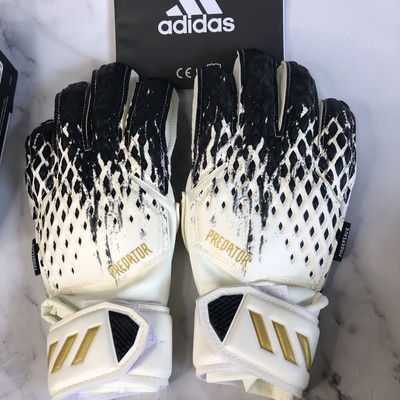 predator match goalkeeper gloves fingersave