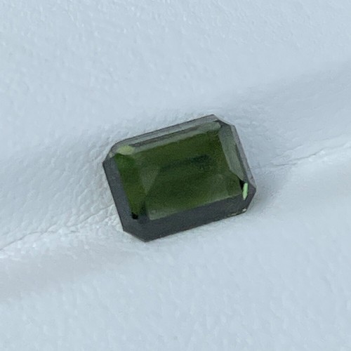 Natural Green Zircon 2.59 Cts Emerald Cut Loose Gemstone - Picture 5 of 6