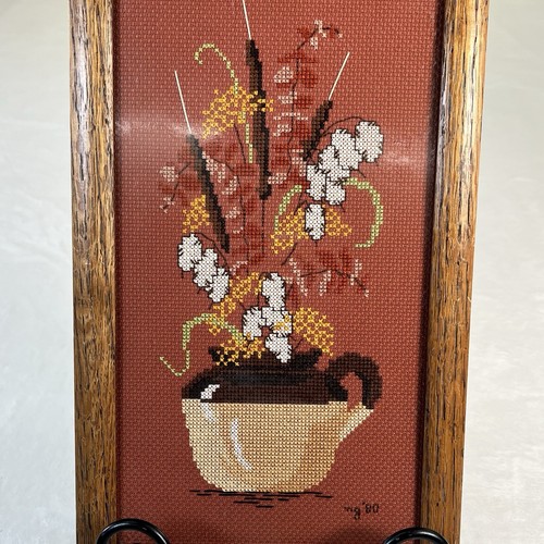 Vintage 80s Crosstitch Wall Hanging Framed Decor Floral 12.5" x 7.25" Bnft Chrty - Picture 5 of 8
